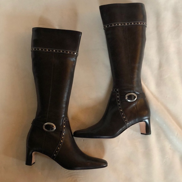 Beautiful Black heeled boots! - Picture 2 of 3